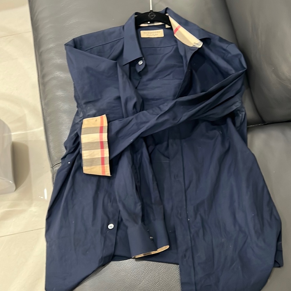 BURBERRY BLUE SLIM FIT BUTTON SHIRT SIZE MEDIUM